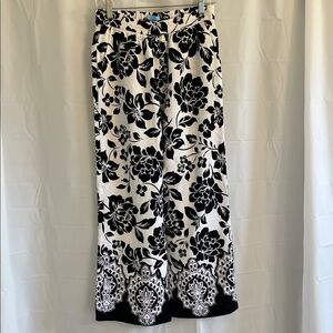 Draper James Black and White Floral Pants
